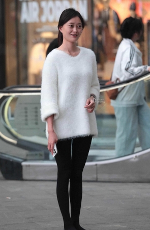 黑丝街拍少妇-14P