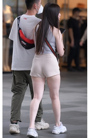 皮肤很好的白嫩美女(93P)[1.91G/JPG]