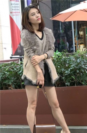 4K 米色高跟鞋极品性感美腿美女 [1.35 GB]