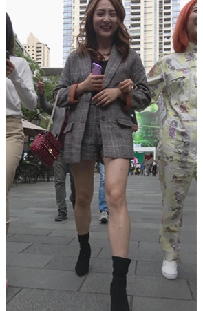 笑起来很漂亮的美女[1.64G/MP4]