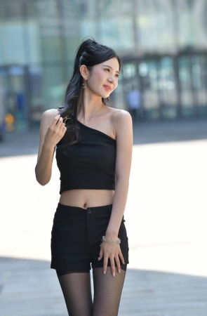 迷人黑色短裤 [117P-2.51GB]