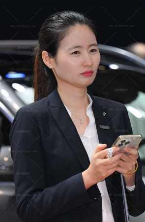 【摄神作品】2564-19=53√奔驰黑丝平底鞋职员 11P