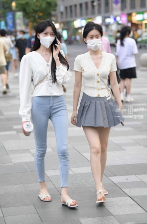 2283-10+85美腿闺蜜 17P