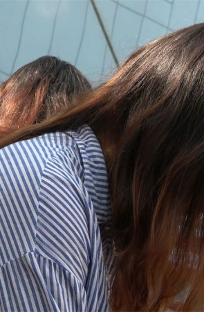 挑鞋的肉丝美脚