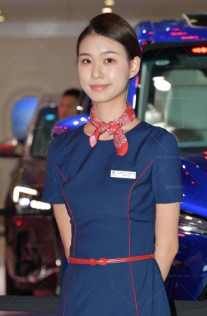 2492-27=63√清秀脱俗丝袜销售员【套图➕视频】 14P