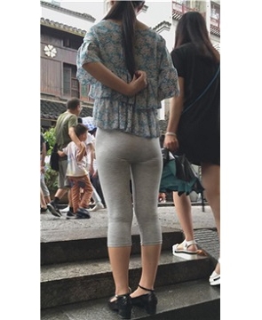 美女的极品诱人超薄紧身弹力裤 [2.06 GB]