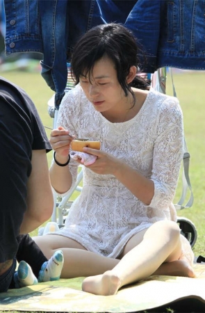 No565 白肤美肌迷人少妇的超赞长丝足