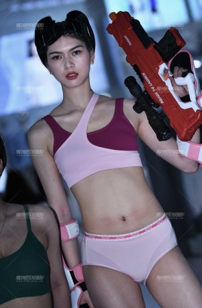 2023深内展－内衣女战士