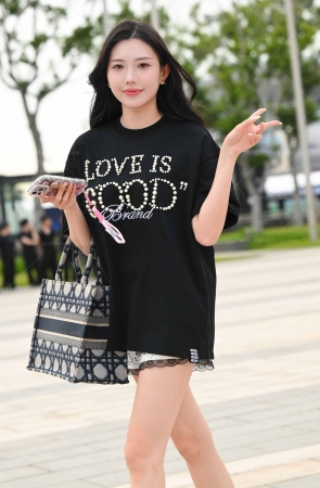 2565-42-54√完美身材，靓丽小仙女