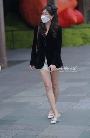 者脸蛋加腿一看就喜欢~