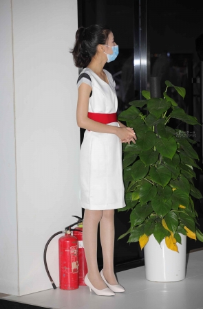 【街拍心灵】车展礼仪小姐姐肉丝街拍美腿