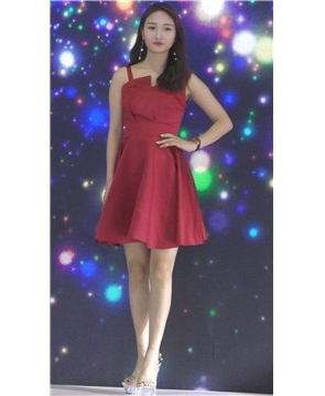 4k-大红色连衣裙靓丽麻豆美女