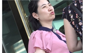 带你超近距离体验两双白嫩的玉足 [0.97 GB/AVI]