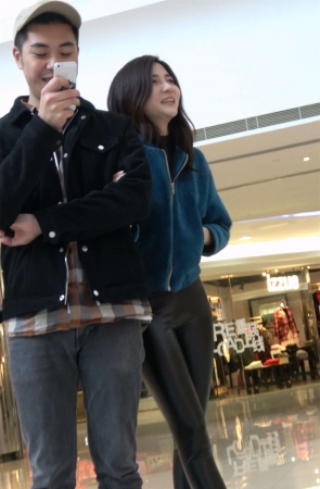 超性感紧身皮裤苗条身材女神