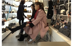 长靴黑丝女神 [1.71 GB/MP4]