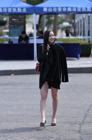 高跟鞋美腿小姐姐