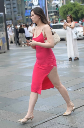 2377-3=76√性感，韵味，丰腴的女人 14P