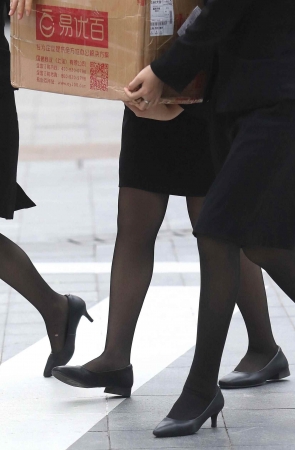 街拍黑丝高跟OL-13P