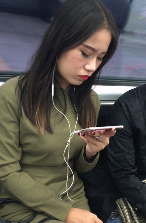 街拍肉丝黑高MM