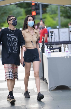 22727-9+75热裤美腿女孩 14P