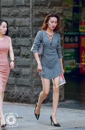 性感红唇 大长腿