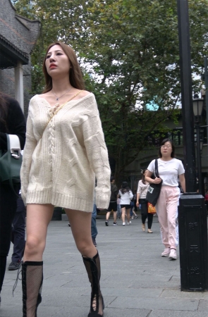 针织毛衣美腿靓女