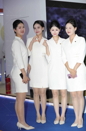 物业案场群丝美腿高跟大饱眼福 10P