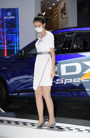 银色高跟鞋小姐姐