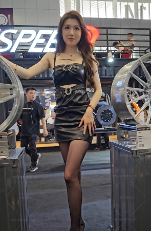 改装展视频收尾贴6部手机4K时长16min 12P