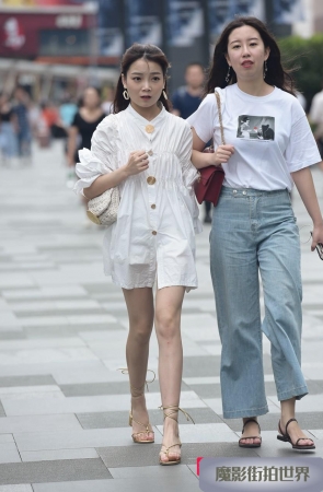 白裙子美女3A1955[439M]