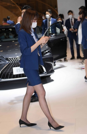 211122-18+67/短发黑丝细高跟 5P