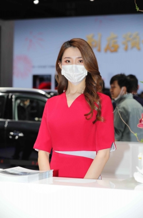 【街拍心灵】车展礼仪肉丝大街拍长腿高跟身材形象哇塞