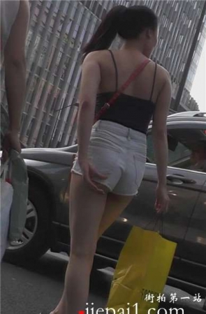 极品好身材颜值爆表的女神逛街买买买 [3.00 GB]