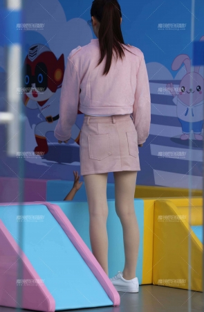 粉色裙装肉丝礼仪妹妹们