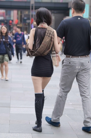 9105-5+59 超短裙女友 6P