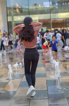 甜美蜜桃紧牛小姐姐