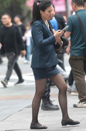 诱惑街拍黑丝职业装-14P