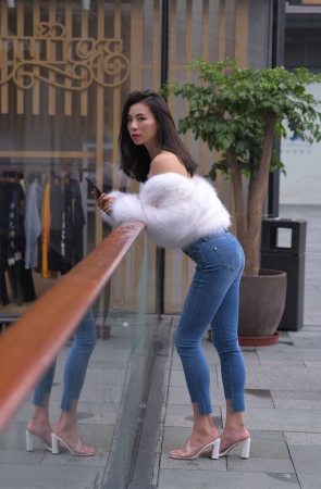 紧牛小蛮腰高清无水印原图