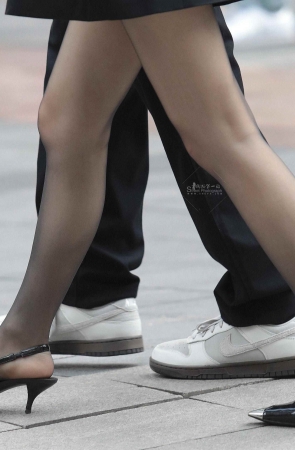 诱惑街拍黑丝高跟shaofu