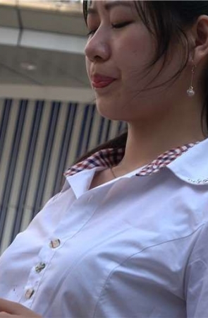 4k-白衬衫丰满尖嘴高跟鞋街拍美女