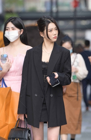 麻雀吃草莓 确实美231121-2-75 14P