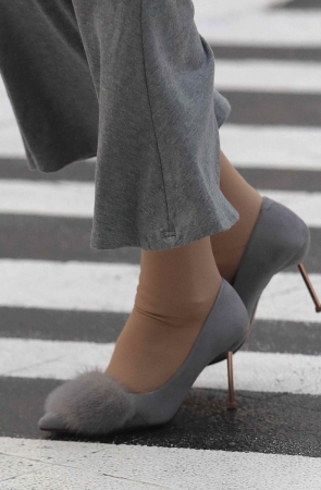 肉丝高跟街拍少妇-14P