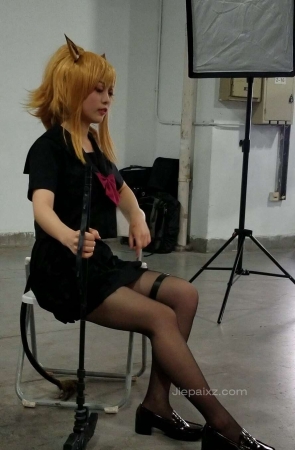 4K – 漫展cos的黑丝萌妹子 [853 MB/MP4]