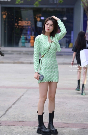 22430-7+73美腿小姐姐 12P