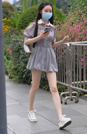 清纯小姐姐 240418-8-49 15P