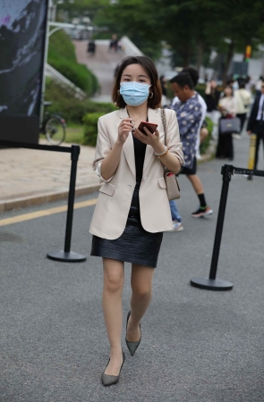 【街拍心灵】时装周肉丝街拍高跟小姐姐