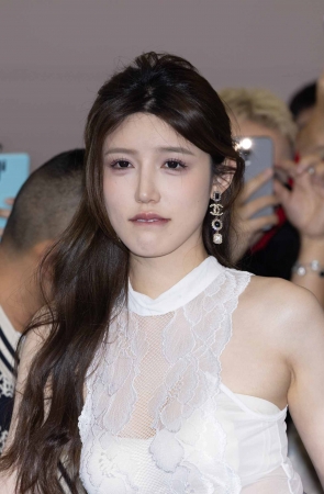 250328-1=154 苏州 GT show 序章：穿丝袜的小乌苏 10P