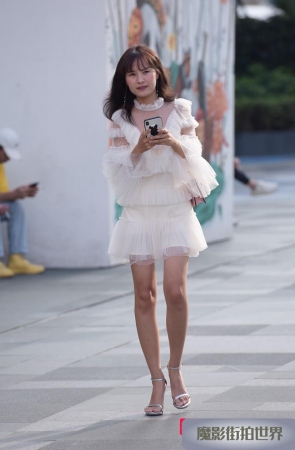 白裙子美女3A1935[758M]