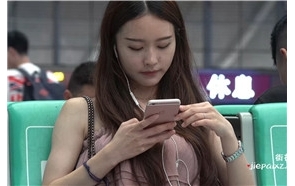 令人怦然心动的美女 2