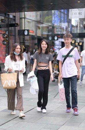 黑色长裤小仙女